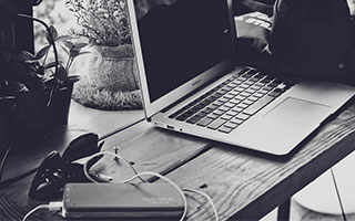 3匹黑马杀疯了！曼联力压四大冠军，阿森纳露出冠军獠牙