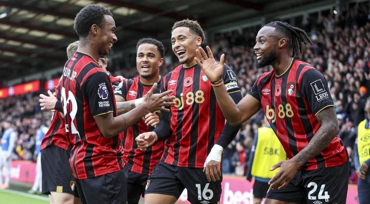 一场2-0诞生英超最大黑马，夏窗后防被挖空，如今力压利物浦、曼城排第二